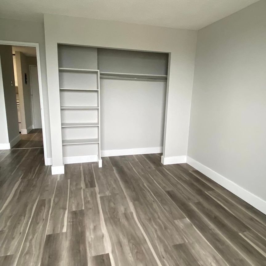 Manitoba, 364 & 424 Princeton Drive, R8N 0A2, Thompson - Photo 1