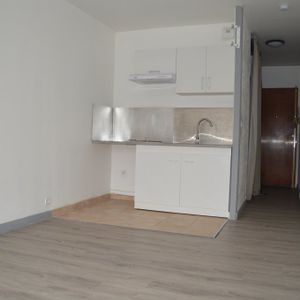 Location Appartement 1 pièce 21m² - Photo 2