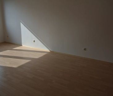 Mödling - 2 Zimmerwohnung mit 70 m2 mit KFZ-Abstellplatz - Foto 1