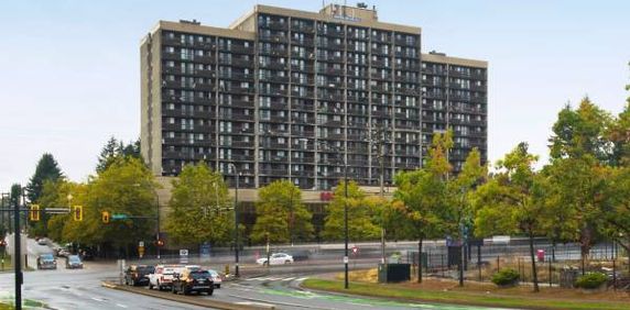 Private balcony, 2BD 1BA, In Surrey - Photo 2