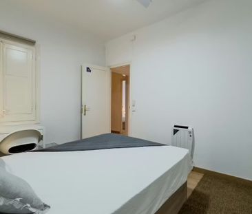 Carrer d'Occident, L'Hospitalet de Llobregat, Catalonia 08903 - Photo 2