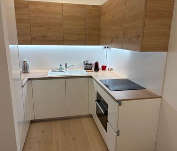 Nový 2 izb. byt na dlhodobý prenájom v Eurovea Tower. - Photo 6
