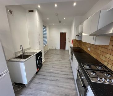 Room in a Shared House, Canterbury Road, CR0 - Photo 2