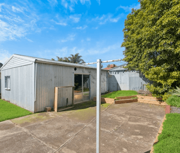 26 Troutbeck Crescent, Huntfield Heights, SA 5163 - Photo 2