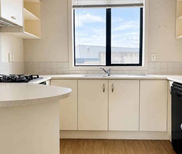 3 Bedroom Townhouse in Security Complex - Photo 4