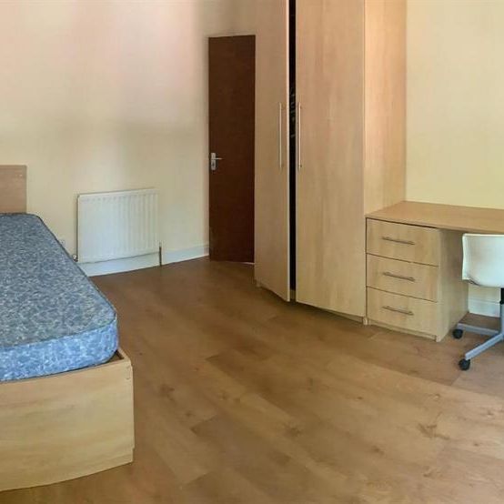 5 bedroom house to rent - Photo 1