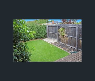 PRIME LOCATION - IMMACULATE ONE BEDROOM UNIT - Photo 5