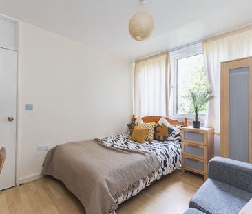 Room in a Shared Flat, Sherfield Gardens, SW15 - Photo 4