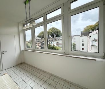 Frisch renoviert: 3,5-Zi.-Wohnung in Duisburg Meiderich - Photo 1