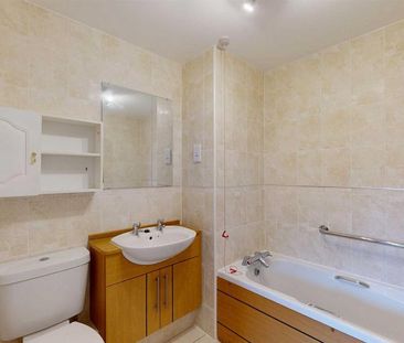 2 bedroom retirement property to rent - Photo 6