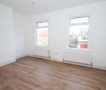 Felixstowe Road, London, N9 - Photo 2