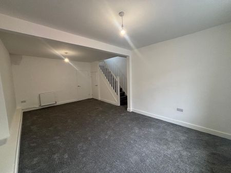 4 bedroom terraced house to rent - Photo 2
