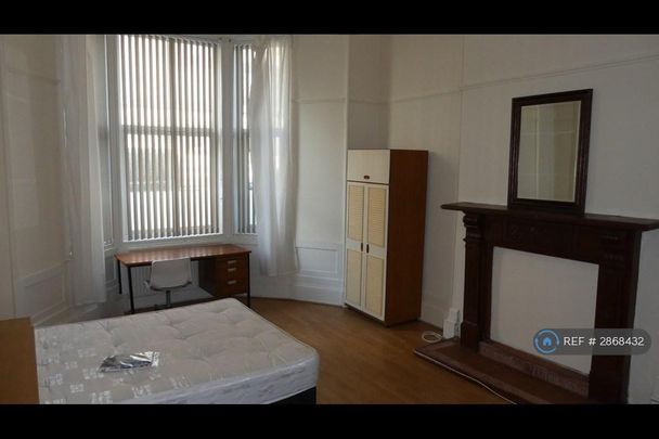 5 bedroom flat to rent - Photo 1