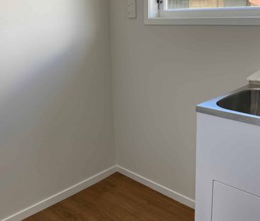 Beautifully Renovated 3 Bedroom Home - Photo 3