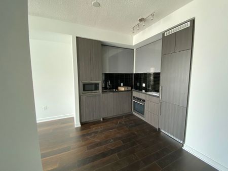 For Lease - 125 Blue Jays Way Unit# 2509, Toronto, Ontario - Photo 5