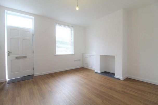 2 bedroom semi-detached house to rent - Photo 1