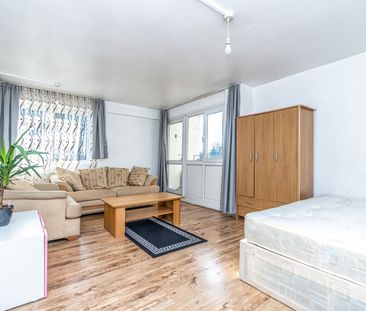 2 Bed Flat, Upper Clapton Road, E5 - Photo 1