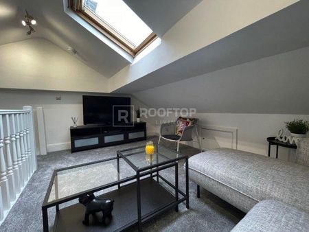 1 bedroom in a house share to rent - Photo 2