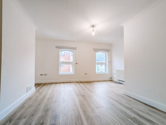 1 Bed Flat, Windsor Street, LU1 - Photo 1