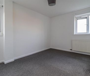 3 bedroom penthouse to rent - Photo 3