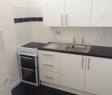 2 Bedroom Apartment Available Arranging tenancy - Photo 4