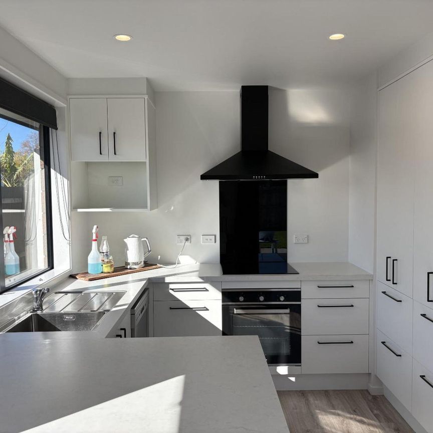 Modern Living - Photo 1