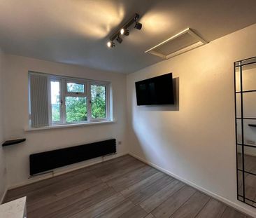 1 bedroom semi-detached house to rent - Photo 4