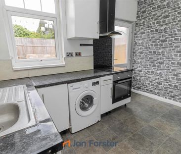 3 Bedroom House - Semi-Detached - Photo 1