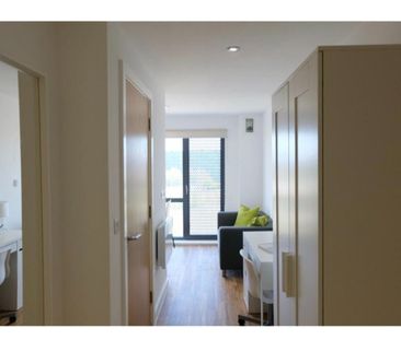 1 Bed Flat, Salford, M6 - Photo 4