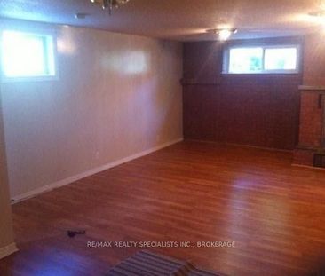 For Lease - 23 Tunbridge Crescent, Toronto, Ontario - Photo 2