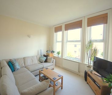 2 bed flat to rent in Burnaby Road, Bournemouth, BH4 - Photo 3