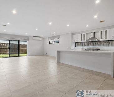 Beautifully Presented 4 Bedroom Family Home - Photo 3