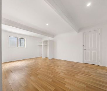 Dual-living Family Living in Prime Location - Photo 6