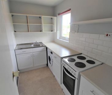 Sark Close, Crawley - Photo 2