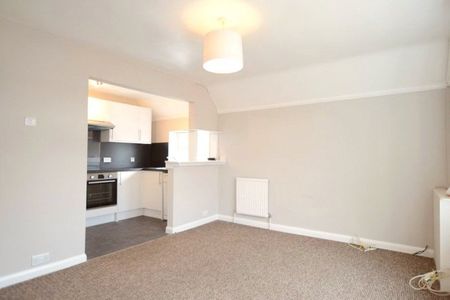 Frimley Road, Camberley, GU15 - Photo 5
