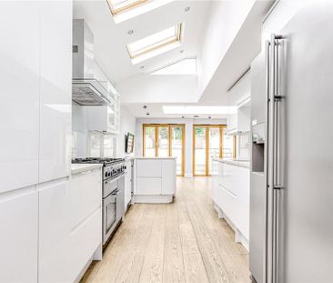 3 bedroom terraced house to rent - Photo 6