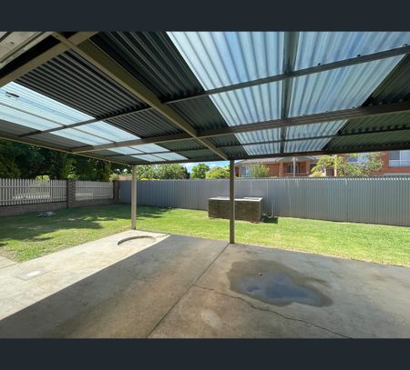 4 Sturtvale Court, West Albury, NSW 2640 - Photo 5