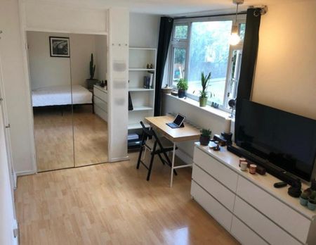 4 bedroom flat share to rent - Photo 3