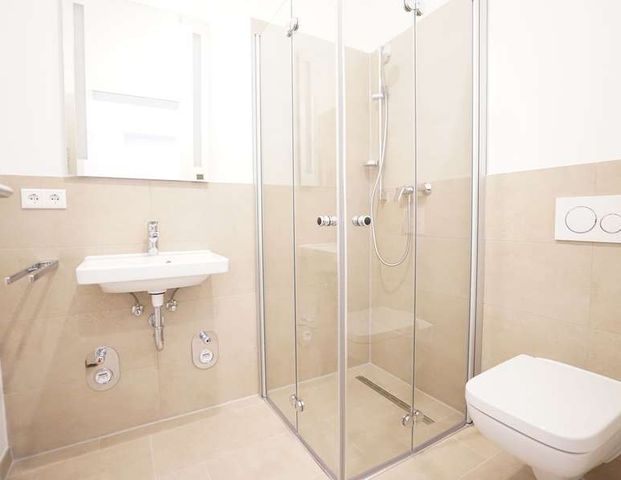 Penthouse-Wohnung mit EBK und 2 Terrassen in der Dresdner Neustadt - Photo 1