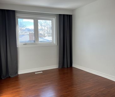 For Lease - 758 Greenore Road, Mississauga, Ontario - Photo 3