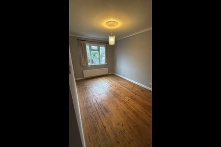 Room in a Shared Flat, Sanderstead Road, CR2 - Photo 3