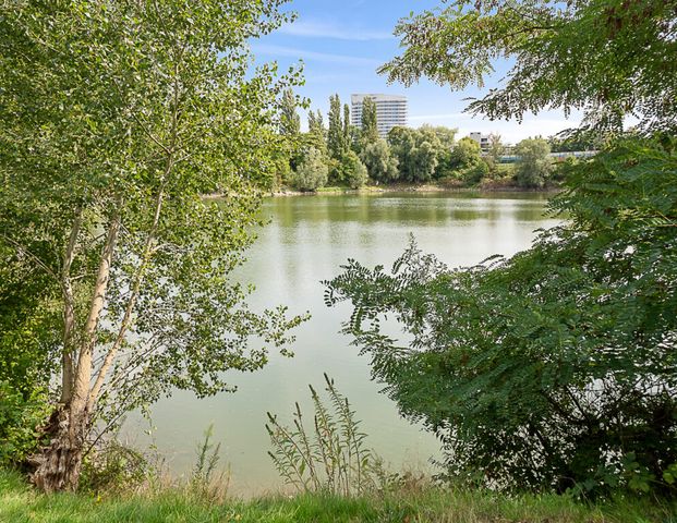 Ihr Neues Zuhause: Stilvolle 3-Zimmer-Wohnung mit Seeblick (mietpreisgedämpft) - Photo 1