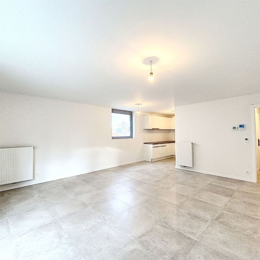 Appartement te huur in Sint-Niklaas voor € 925 met 2 slaapkamers - Photo 1