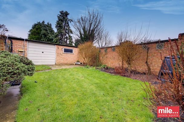 1 bedroom in a house share to rent - Photo 1