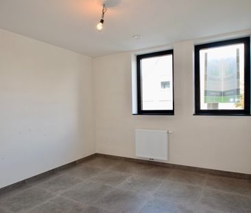 Recent appartement met 2 slaapkamers in centrum Diksmuide - Photo 2