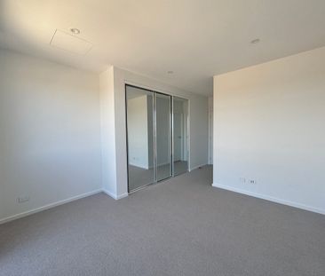 Low Maintenance Living! - Photo 1