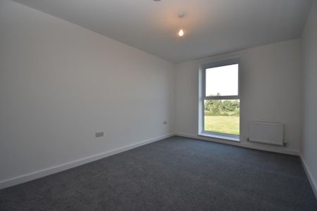 2 bedroom maisonette to rent - Photo 4