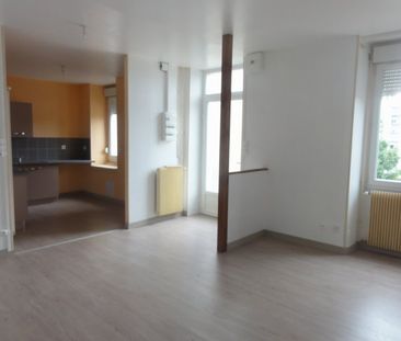 Location Appartement 4 pièces 88m² LE CREUSOT 71200 - Photo 1