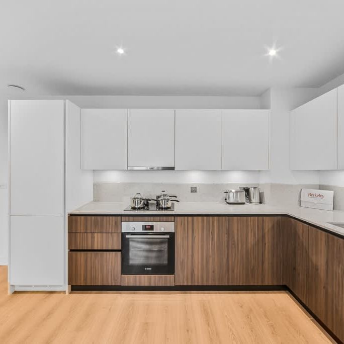 Affinity View London E15 - Photo 1