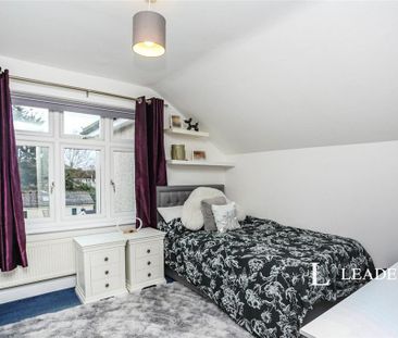 4 bedroom semi-detached house to rent - Photo 5